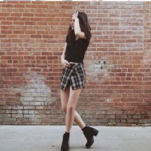 🥀SOLD🥀 Brandy Melville Plaid Skort